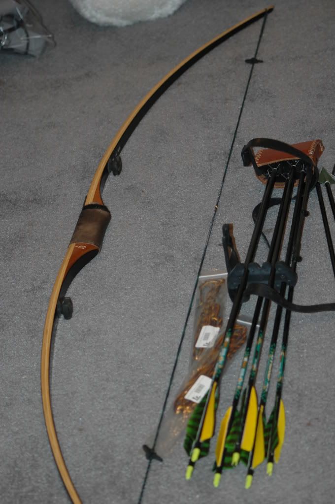 Howard Hill Westley LongBow Quiver & Arrows 400 New Jersey Hunters