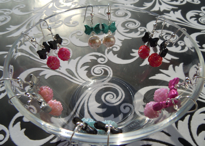 BowRoseEarrings.png